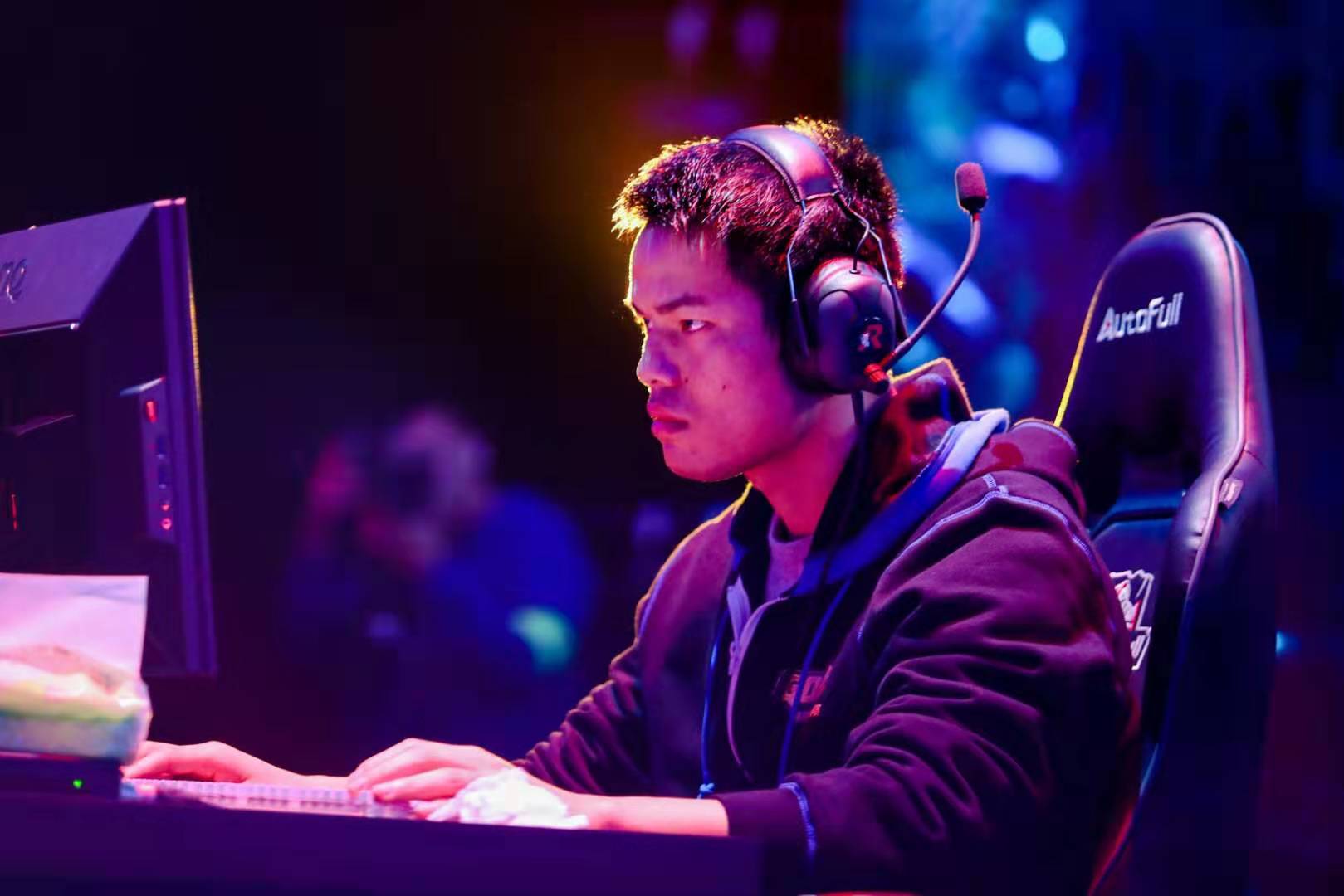 披荆斩棘 披荆斩棘