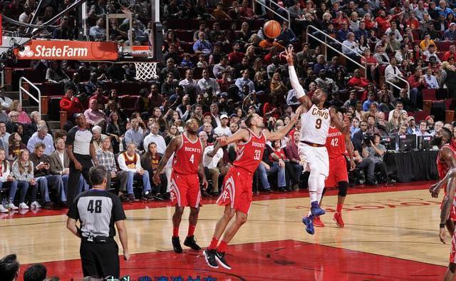 一支球队来 一支球队来