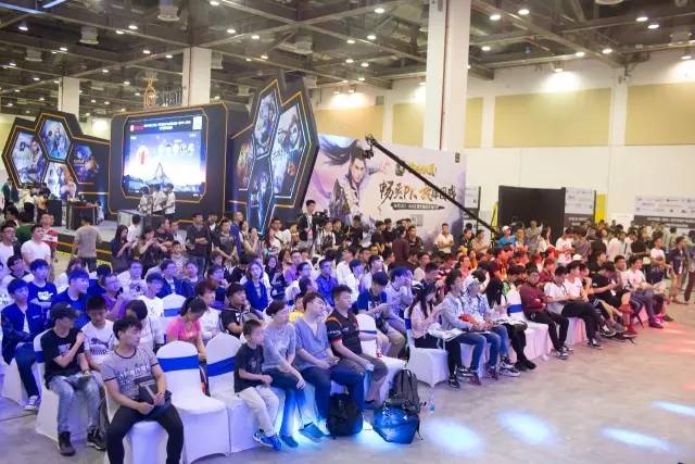 队在倚重外 队在倚重外