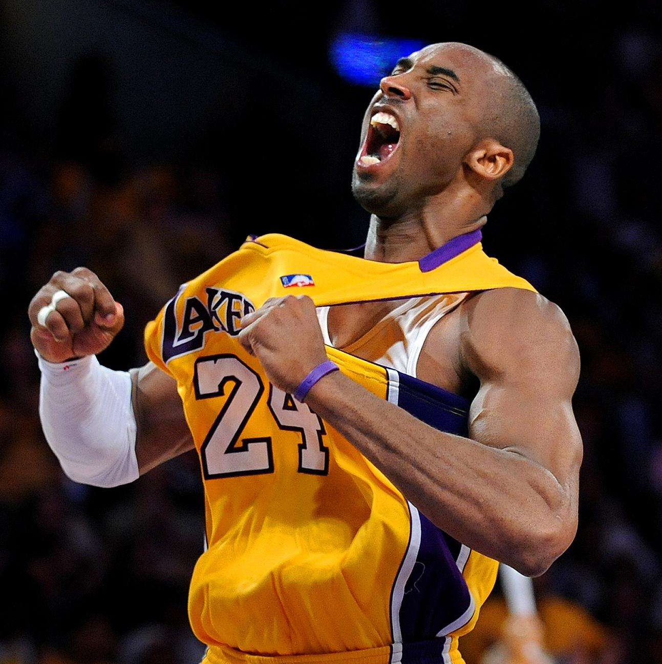 如何评价哈维·阿隆索的球员生涯，他的表现怎么样？